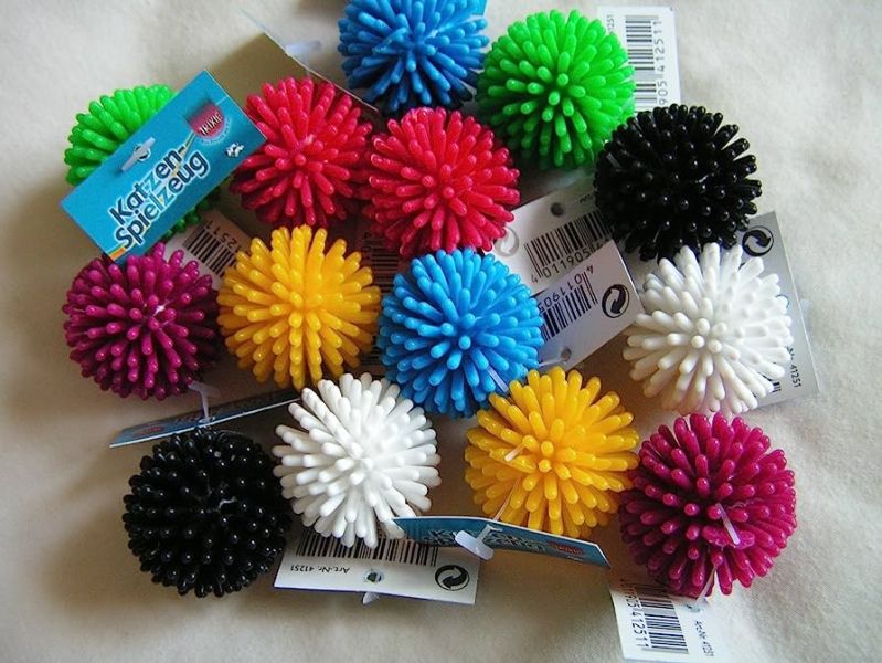 Cat Toy Ball Spiked